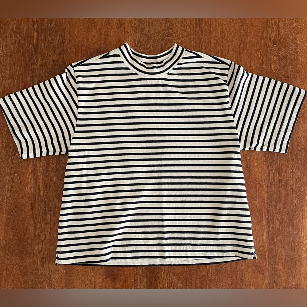 Ayr mid weight striped tee size M